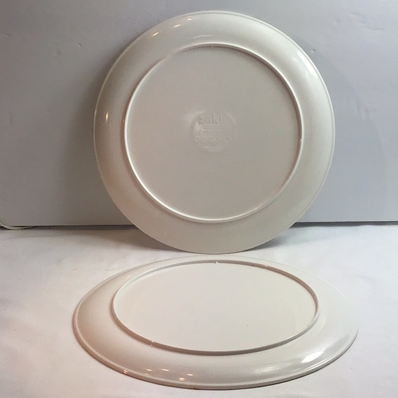 Minnie Mouse Melmac™️ dinner plates - Picture 4 of 6